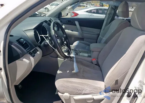 2013 Toyota Highlander Base из США, поврежденный, VIN 5TDZK3EH7DS141863